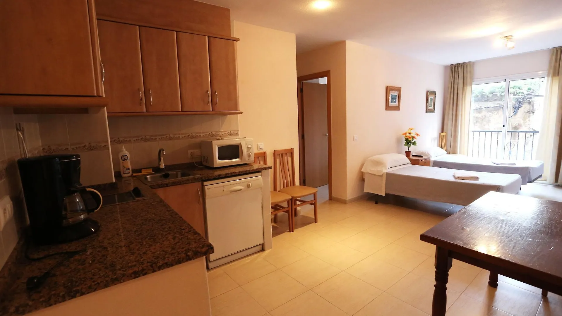 Royal Inn Aparthotel Lloret de Mar