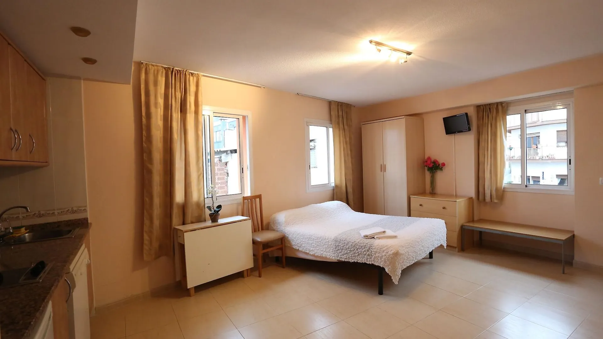 **  Royal Inn Aparthotel Lloret de Mar Spain