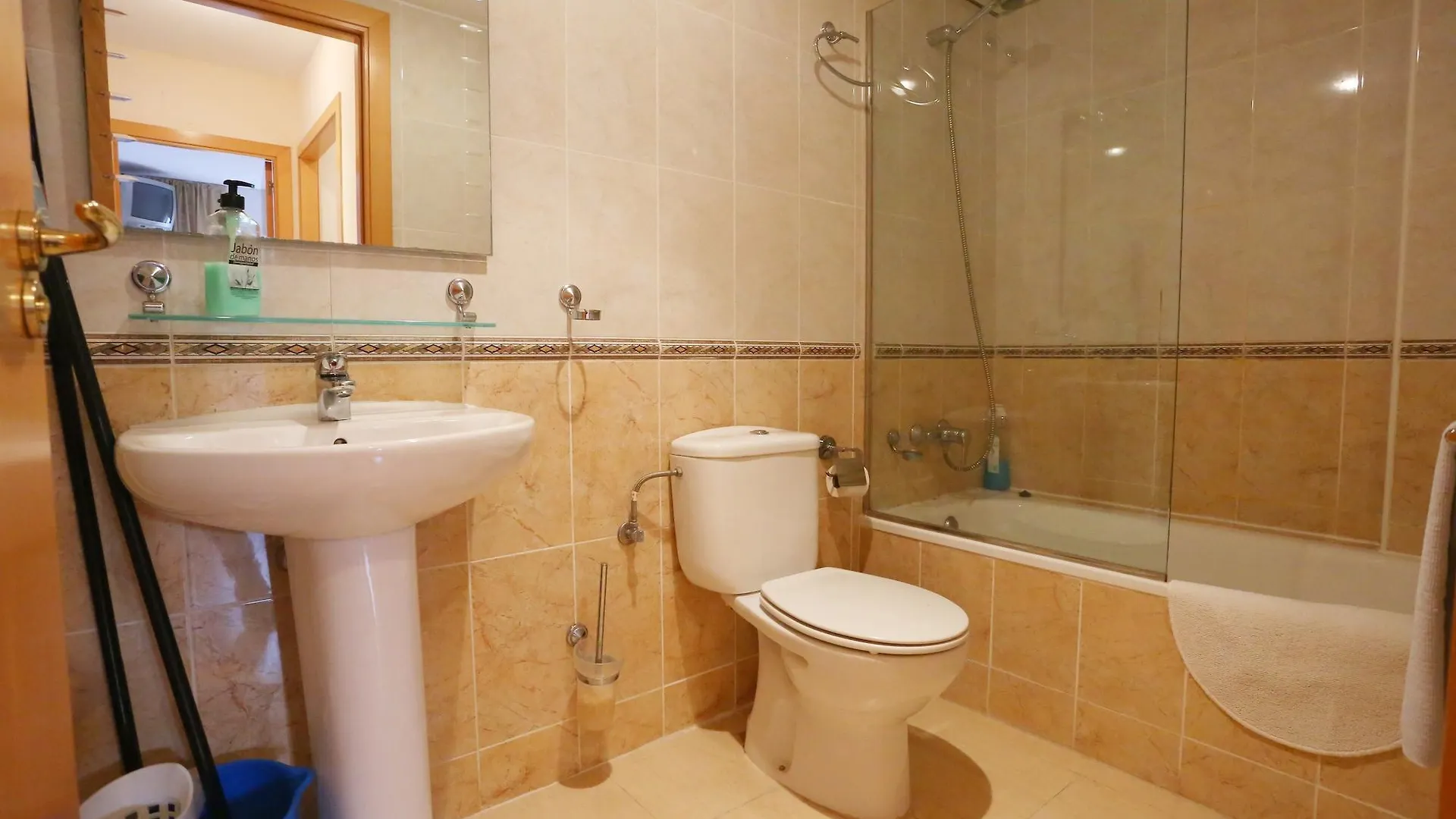Royal Inn Aparthotel Lloret de Mar 2*,